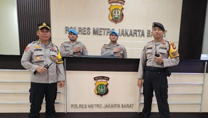 Polres Metro Jakarta Barat Gelar Patroli Skala Besar untuk Cegah Gangguan Kamtibmas 2