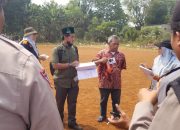 Polisi dan BPN Saksikan PT. SSS Tunjuk Batas Kav B36 dan B37