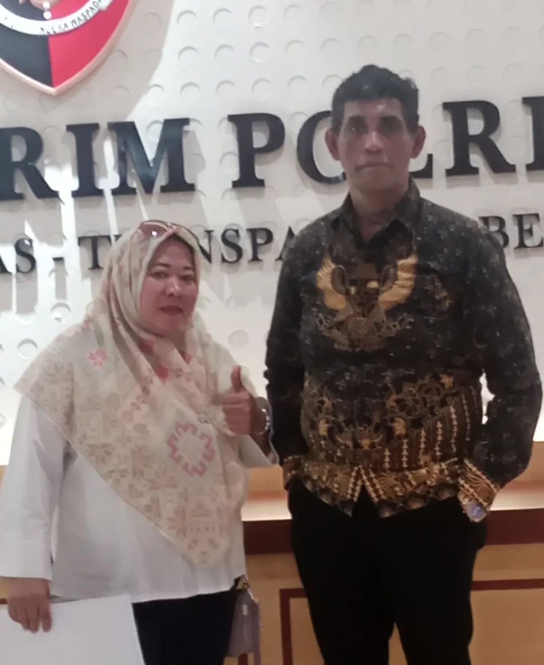 Polly Betaubun Kuasa Hukum Ibu Yatmi bersama Fitria (saat memberikan Surat Laporan Ke BARESKRIM Mabes Polri)