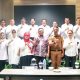 H. Bambang Sutopo (Atas arah kanan ke-8), saat sesi foto bersana.