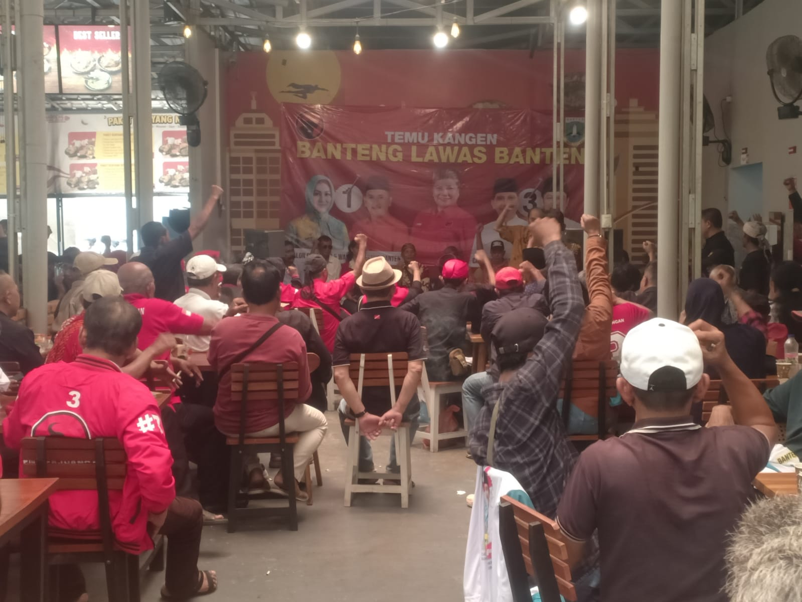 Dihadiri Ratusan Mantan Pengurus, Sesepuh Partai PDIP Banten, Temu Kangen Banteng Lawas Banten Sukses Digelar