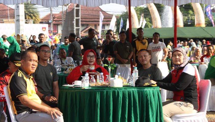 Ribuan warga meriahkan HUT TNI ke-79 di alun alun Sragen 2