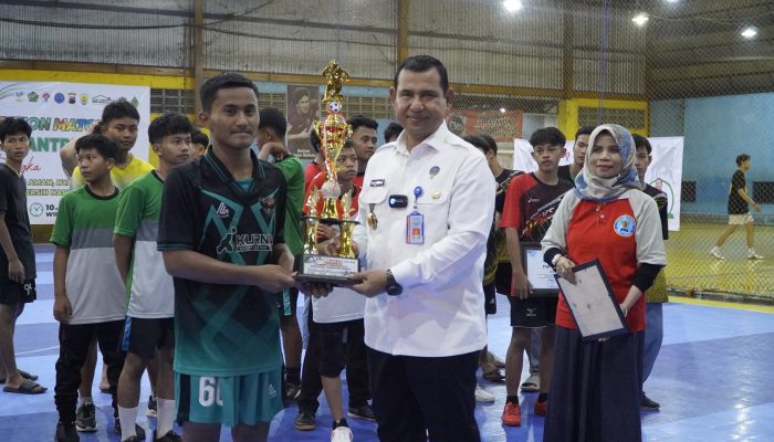 Agus Rohmat Hadiri Peluncuran Program "Madrasah Aman, Nyaman, Menyenangkan, dan Bersih dari Narkoba" di Grobogan Ditandai dengan Pertandingan Futsal Santri 2