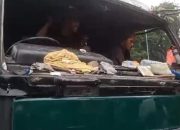 Detik – detik Kepala Sopir Truk Boks Dihajar Warga Pakai Batu, Sekarat Dievakuasi ke Rumah Sakit