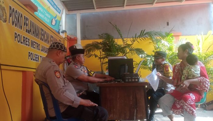 Pasca Kebakaran di Jembatan Besi, Polsek Tambora Siapkan Posko Bantuan Pengurusan Surat-surat Berharga 2