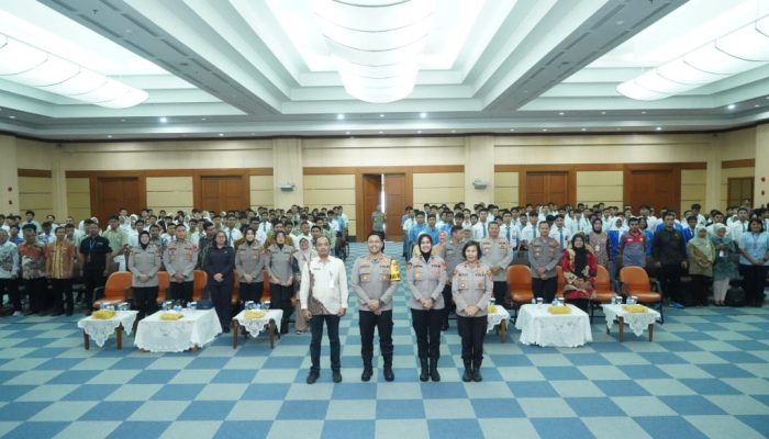 Pelajar Jakarta Barat Antusias Ikuti Sosialisasi Penerimaan Polri Tahun 2025 2