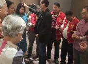 Pdt. Niko Nyotorahardjo Memberikan Berkat Kepada Gerakan Indonesia Berdoa