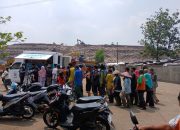 Program Jumat Berkah BSI Beri 1.000 Paket Makan Siang Gratis ke Warga Sekitar TPA Cipayung