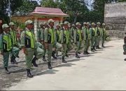 Kedisiplinan Linmas Dilatih TNI Dan Polri Jelang Pilkada Serentak