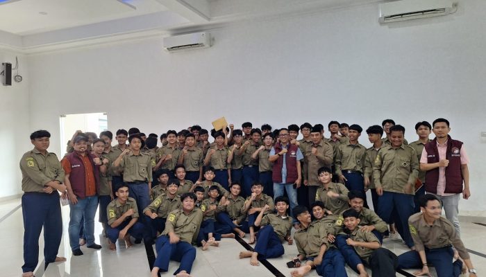 Dukung Program Asta Cita Presiden, Polres Jakbar Gelar Penyuluhan di SMK Muhammadiyah 4 Tentang Bahaya Narkoba 2