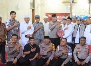 Jum’at Curhat di Masjid Raudhatul Jannah, Kapolres Jakarta Utara Ajak Masyarakat Jaga Keamanan Wilayah