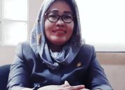 SUMARTI, S.IP., M.IP. Ketua Komisi 3 DPRD Kota Tangerang, Fraksi PDI-P Berkomitmen Mengawal Program Indonesia Pintar (PIP) 