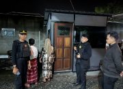 Parah ! Dimabuk Asmara Sejoli Ini Pesta Miras di Pinggir Pantai Jepara