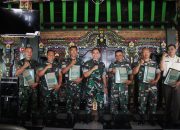 Penuh Haru, Letkol Inf Edi Ristriyono Lepas Prajurit Dan PNS Kodim Wonogiri Yang Purna Tugas