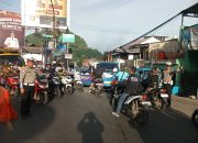 Anggota Polsek Ciampea Polres Bogor Giat Cooling Sistem Laksanakan Kegiatan Pengaturan lalulintas Antisipasi Laka Lantas, Kemacetan Dan Gangguan Kamtibmas Lainnya