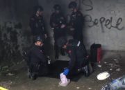 POLSEK SUKARAJA MENANGANI LAPORAN PENEMUAN GRANAT DI DESA CIKEAS