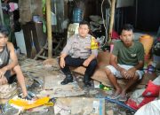 Bhabinkamtibmas Wilayah Hukum Polsek Sukaraja Polres Bogor Giat Cooling Sistem Sambang Tempat Usaha Warga Binaan Beri Pesan Dan Ajak Jaga Kamtibmas Dari Gangguan Kriminalitas