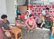 Sinergitas TNI Polri Wilayah Hukum Polsek Dramaga Giat Cooling Sistem Sambang Para Juru Parkir Sampaikan Pesan Kamtibmas Dan Ajak Jaga Kondusifitas Cegah Kriminalitas