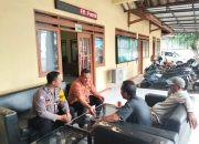 Bhabinkamtibmas Wilayah Hukum Polsek Klapanunggal Giat Cooling Sistem Jalin Kedekatan Dengan Warga Binaan Desa Bojong Dan Aparatur Desa Beri Pesan Kamtibmas Dan Ajak Jaga Kondusifitas Cegah Kriminalitas