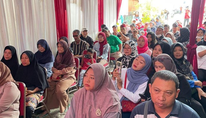 Masyarakat Kelurahan Gaga Kecamatan Larangan Kota Tangerang, begitu Antusias, Saat Acara Reses Dewan DPRD Kota Tangerang Alrizoma Akrom Sabtu (15/2/25).