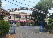Trantib dan Staf Kecamatan Cibodas Usir dan Tantang Duel Wartawan