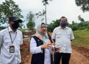 Longsor Terjang Depok: Tiga Motor Tertimbun, Akses Warga Terputus, Satgas DPUPR Bergerak Cepat