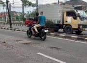 Diduga Langgar Aturan, Proyek Pemeliharaan Jalan di Lebak Gunakan Paving Block