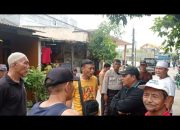 Ketua RW 08 Alam Jaya Tambahkan Pipa Besi di Ujung Jembatan, Warga Protes