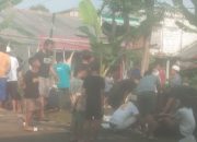 Kebersamaan Warga Kampung Bedahan Warnai Pemotongan Hewan Qurban di Musholah Ar-Rahman