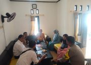 Bhabinkamtibmas Sambang Warga, Jalin Kedekatan dan Tingkatkan Kesadaran Kamtibmas di Leuwisadeng