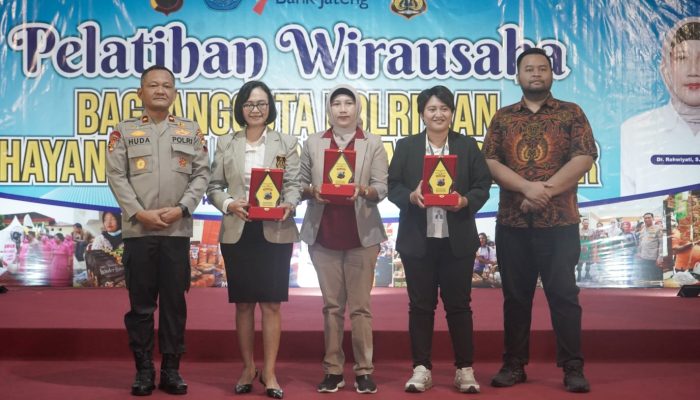Wakapolres Karanganyar Tekankan Pentingnya Wirausaha Bagi Anggota Polri dan Bhayangkari
