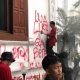 Aksi Mahasiswa Mencoret coret Gedung Walikota Bogor