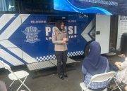 Brigadir Melinda, Petugas SIM Polda Jabar, Sapa Humanis dan Berikan Arahan kepada Pemohon Perpanjangan SIM