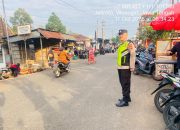 Polsek Jatiroto Gelar Pengamanan Pasaran Legi di Terminal, Pastikan Arus Lalu Lintas Aman dan Lancar