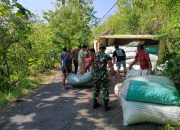 Polsek Jatiroto Bantu Evakuasi Truk Terguling di Tunggangan, Sopir Luka Ringan
