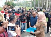 LAKI menyesalkan narasi pendemo merendahkan aktivis KBB ” TONG NGAJAREDOG GOBLOG “