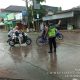 Meski Diguyur Hujan, Personel Polres Jepara Tetap Semangat Melaksanakan Pengaturan Lalu Lintas