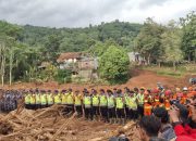 Meski Operasi SAR Dihentikan, Polresta Cilacap Teruskan Upaya Pemulihan Pasca Bencana