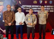 Polri Serahkan Sertifikat Audit Sistem Pengamanan Objek Vital Nasional Tahun 2025