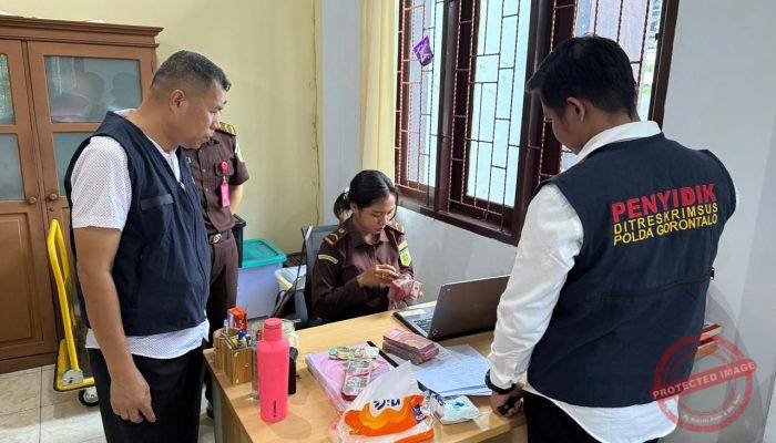 LAGI, DITRESKRIMSUS POLDA GORONTALO SERAHKAN TERSANGKA TP KORUPSI JALAN NANI WARTABONE