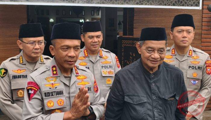 Sejukkan Suasana Ramadhan, Kapolda Jabar Sambangi Ponpes Cipasung Singaparna
