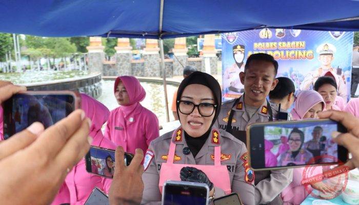 Ramadan Unik di Sragen, Kapolres Sajikan Mixology Es Teler Presisi 1.000 Cup di Alun-Alun