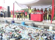 Polres Semarang Bersama Forkopimda, Bhayangkari dan Insan Pers Bagikan Ratusan Takjil dan Peringati Nuzulul Qur’an di Alun-Alun Bung Karno Ungaran