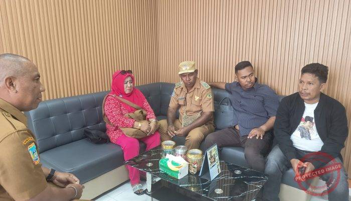 Berkunjung ke Kadis PU Kepala Kampung Nawaripi Sampaikan BUMDes Nawaripi Terdaftar Kemenkumham, Bisa Ikut Tender Proyek