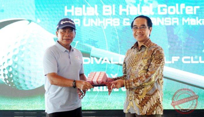 Bantu Mahasiswa yang Tengah Berjuang Secara Finansial, Zainal Paliwang Serahkan Bantuan Dana Abadi Kepada Rektor Unhas