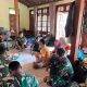 Sertu Nurdin Jadi “Master Chef” Satgas TMMD, Sajikan Masakan untuk Anggota dan Warga Sekitar Barak Semang