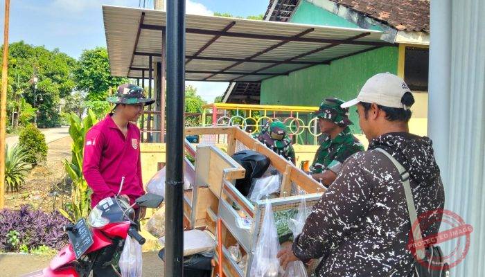 Pedagang Sayur Keliling Ikut Rasakan Berkah TMMD Reguler ke-128 Kodim Sragen