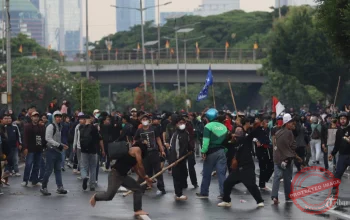 5 Demo Hari Ini yang Membuat Heboh, dari Serangan Kapal Narkoba hingga Slayblade yang Mengingatkan Beyblade
