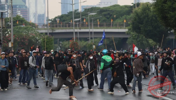5 Demo Hari Ini yang Membuat Heboh, dari Serangan Kapal Narkoba hingga Slayblade yang Mengingatkan Beyblade