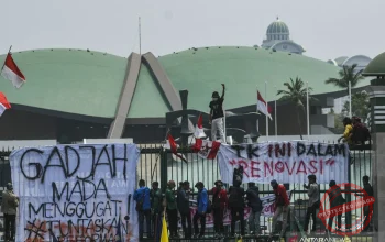 6 Tuntutan Mahasiswa Saat Demo di Depan DPRD Sumut: Evaluasi MBG dan Revisi UU TNI